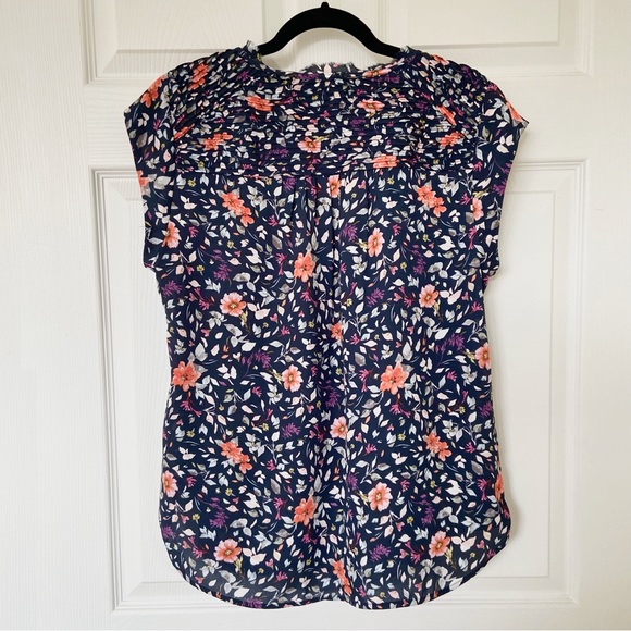 Daniel Rainn - Bernal Split Neck Blouse - Picture 6 of 14